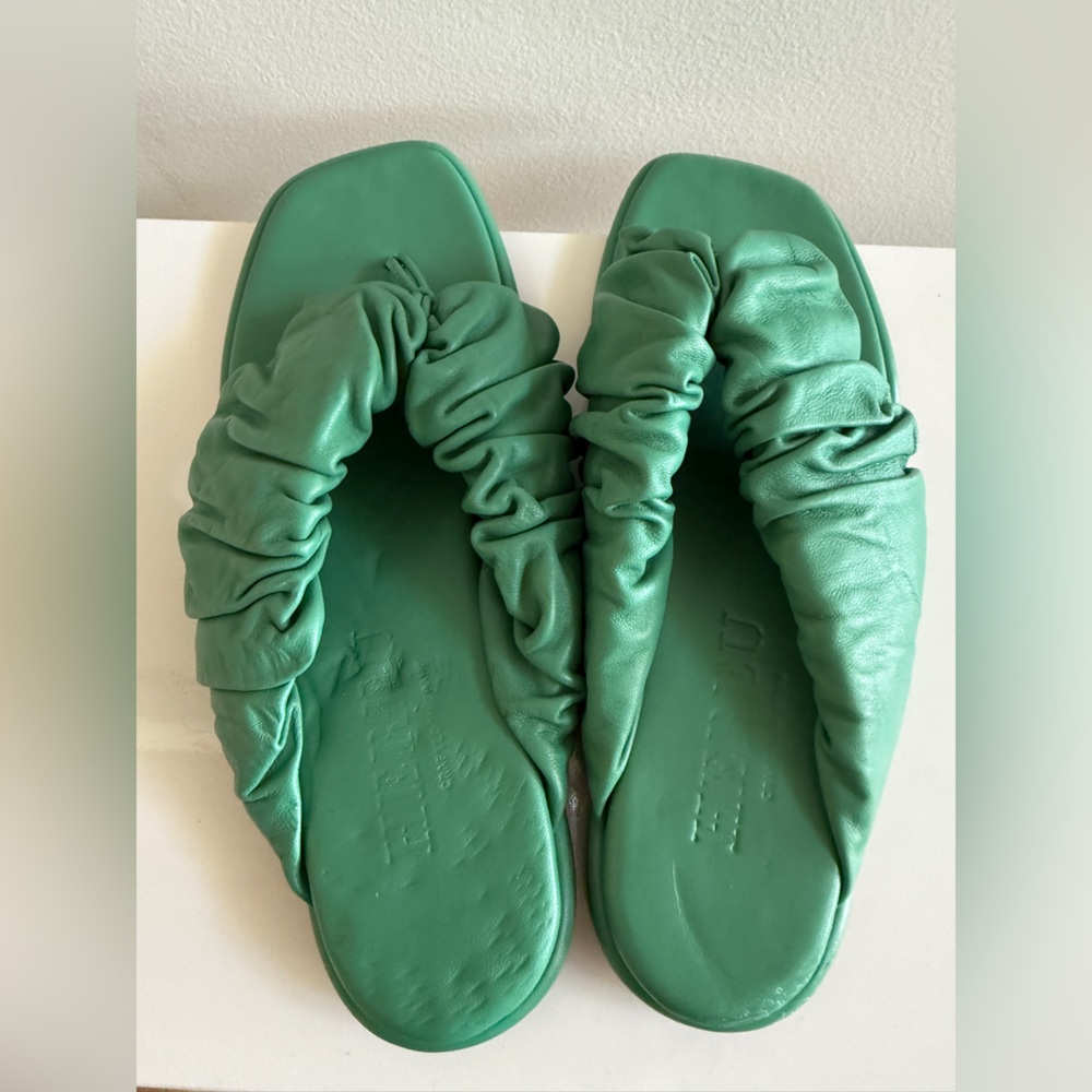 HEREU | Nuvola Scrunchie Leather Sandals | 39 Green - Picture 4 of 6